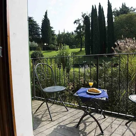Aparthotel Corte Camaldoli Garda (Verona)