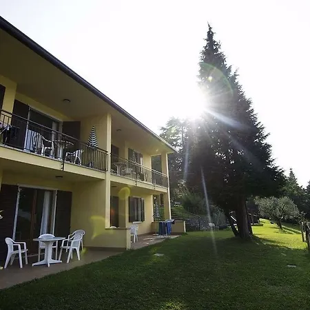 Aparthotel Corte Camaldoli Garda (Verona)