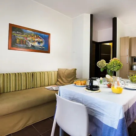 Corte Camaldoli Aparthotel Garda (Verona)